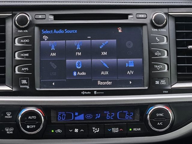 Used 2015 Toyota Highlander Limited image 26