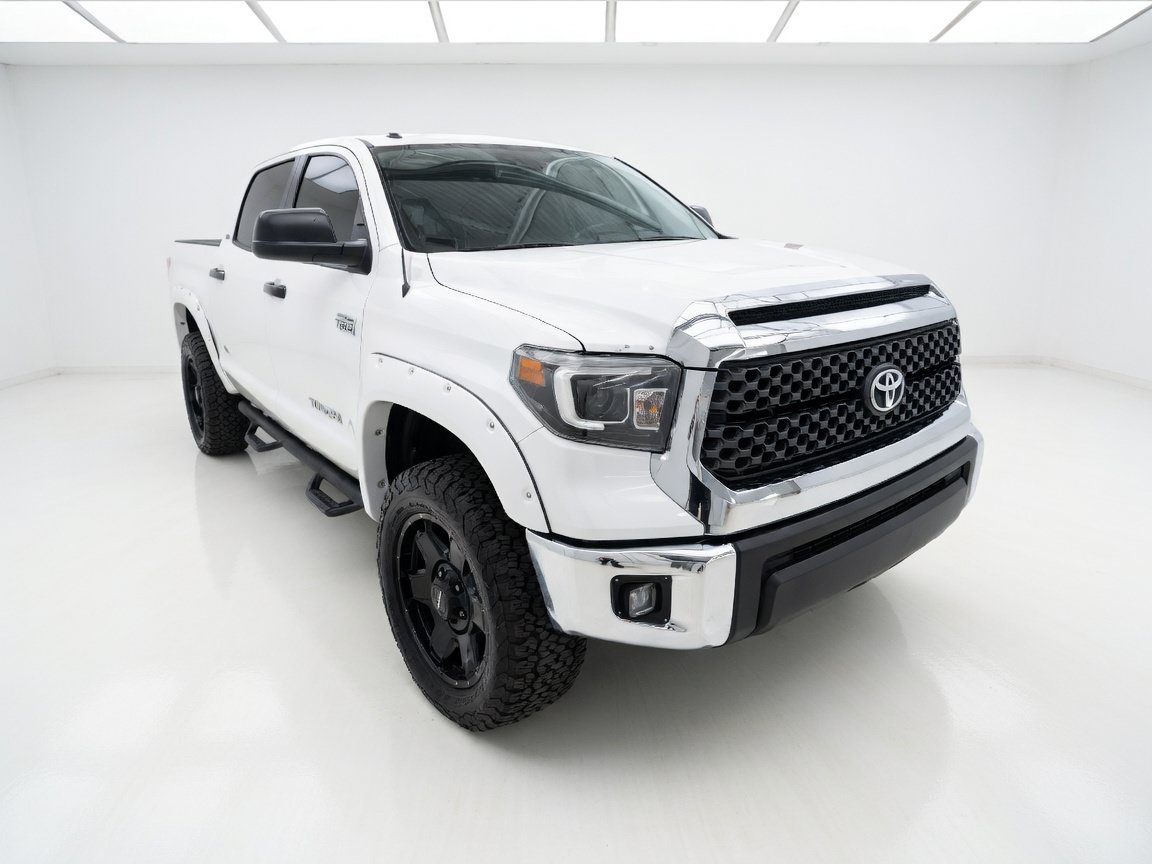 Used 2018 Toyota Tundra SR5 AWD/4WD image 3