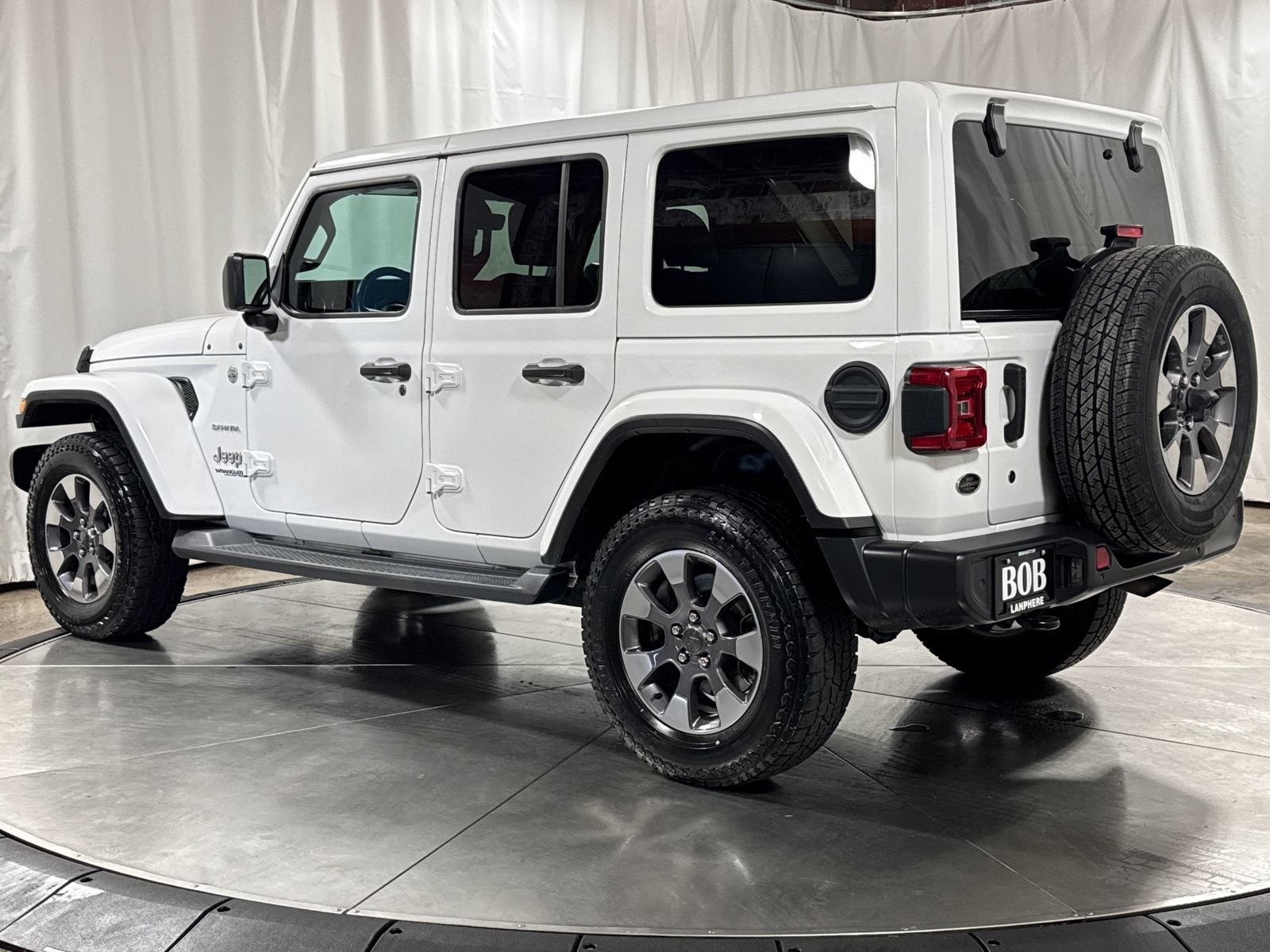 Used 2019 Jeep Wrangler Unlimited Sahara AWD/4WD image 8
