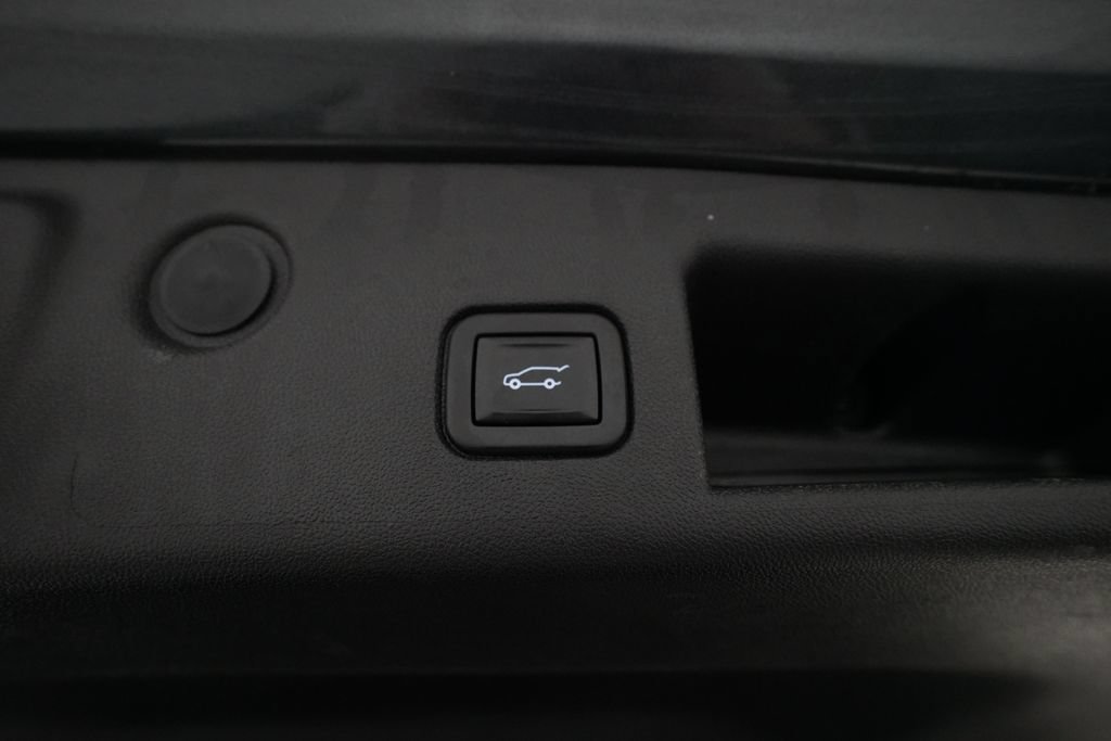 Used 2020 Chevrolet Equinox Premier AWD/4WD image 15