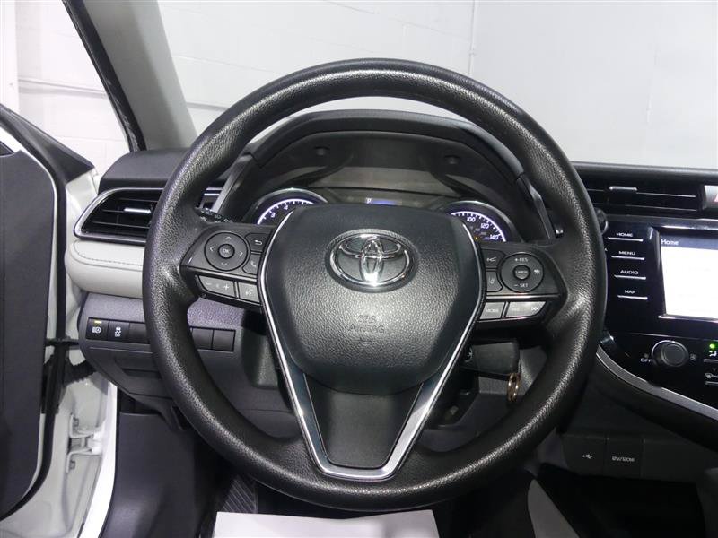 Used 2020 Toyota Camry LE FWD image 28