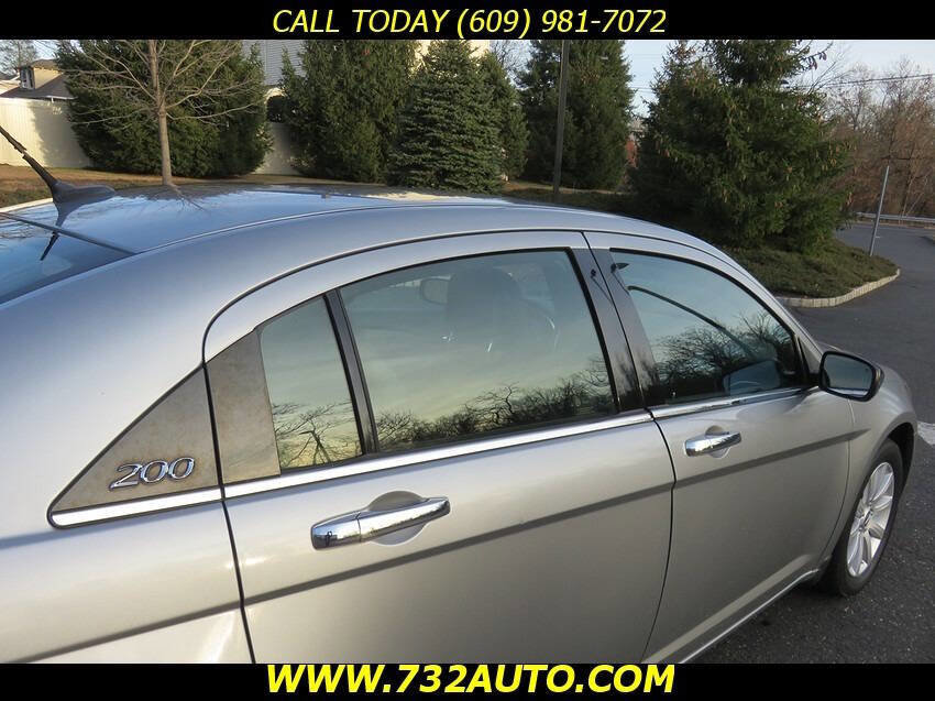 Used 2014 Chrysler 200 Limited w/ Sun/Sound Group FWD image 18