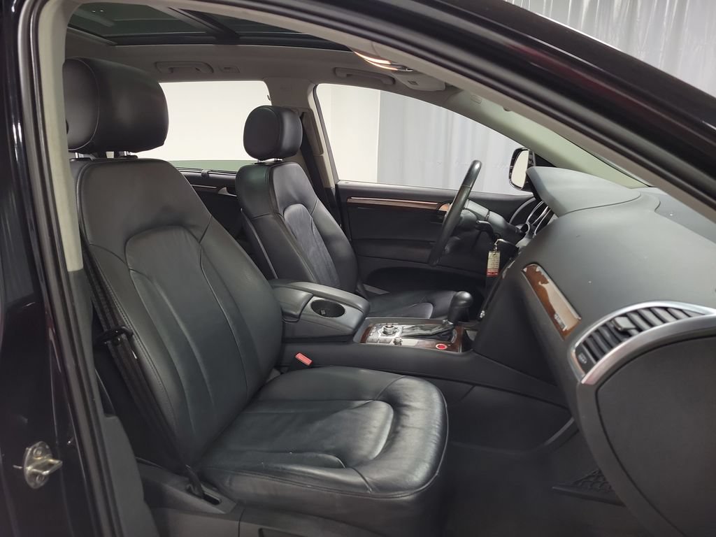 Used 2011 Audi Q7 3.0T Premium Plus AWD/4WD image 30