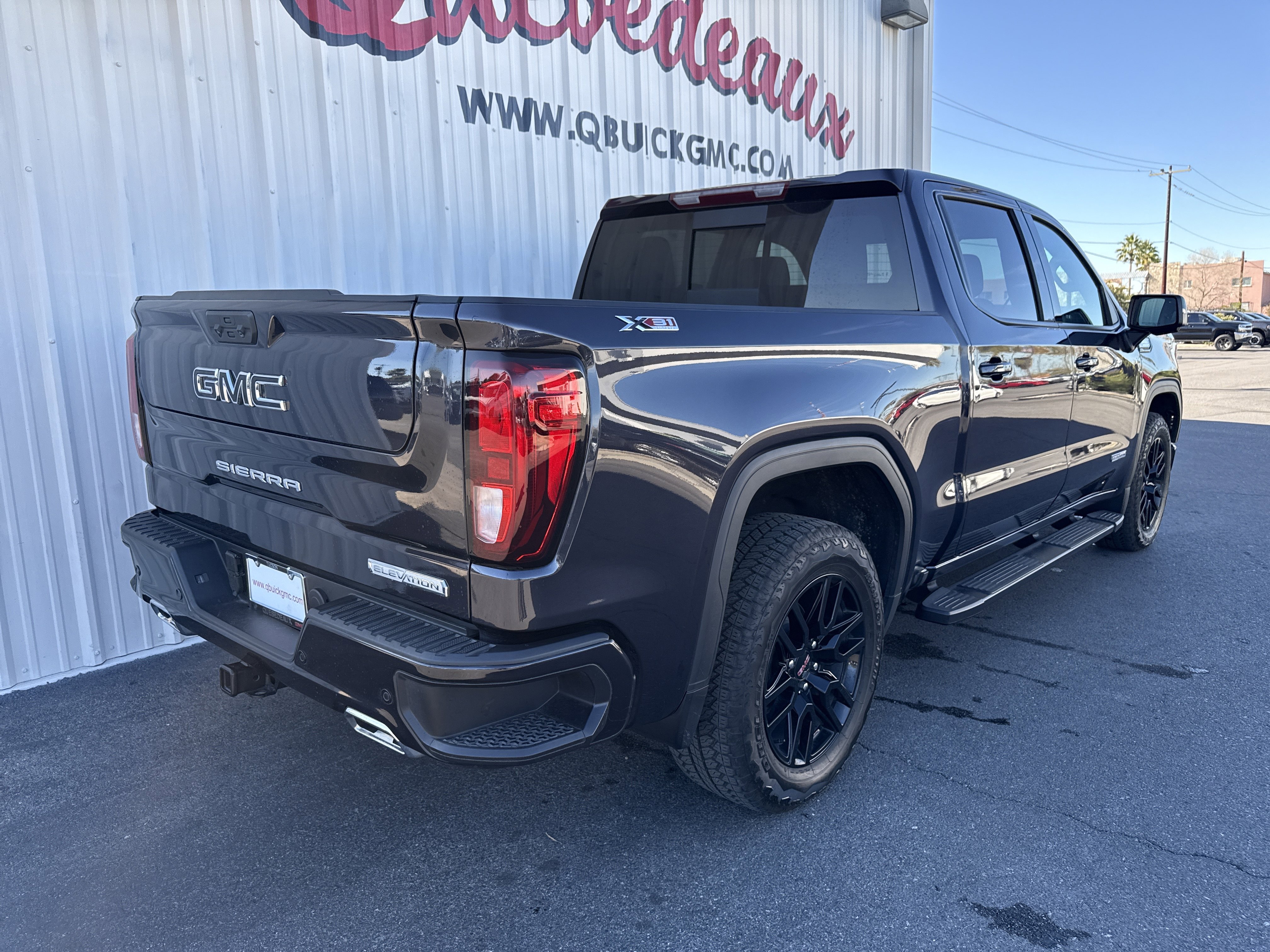 Used 2025 GMC Sierra 1500 Elevation image 40