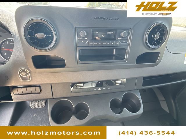 Used 2025 Mercedes-Benz Sprinter 2500 image 11