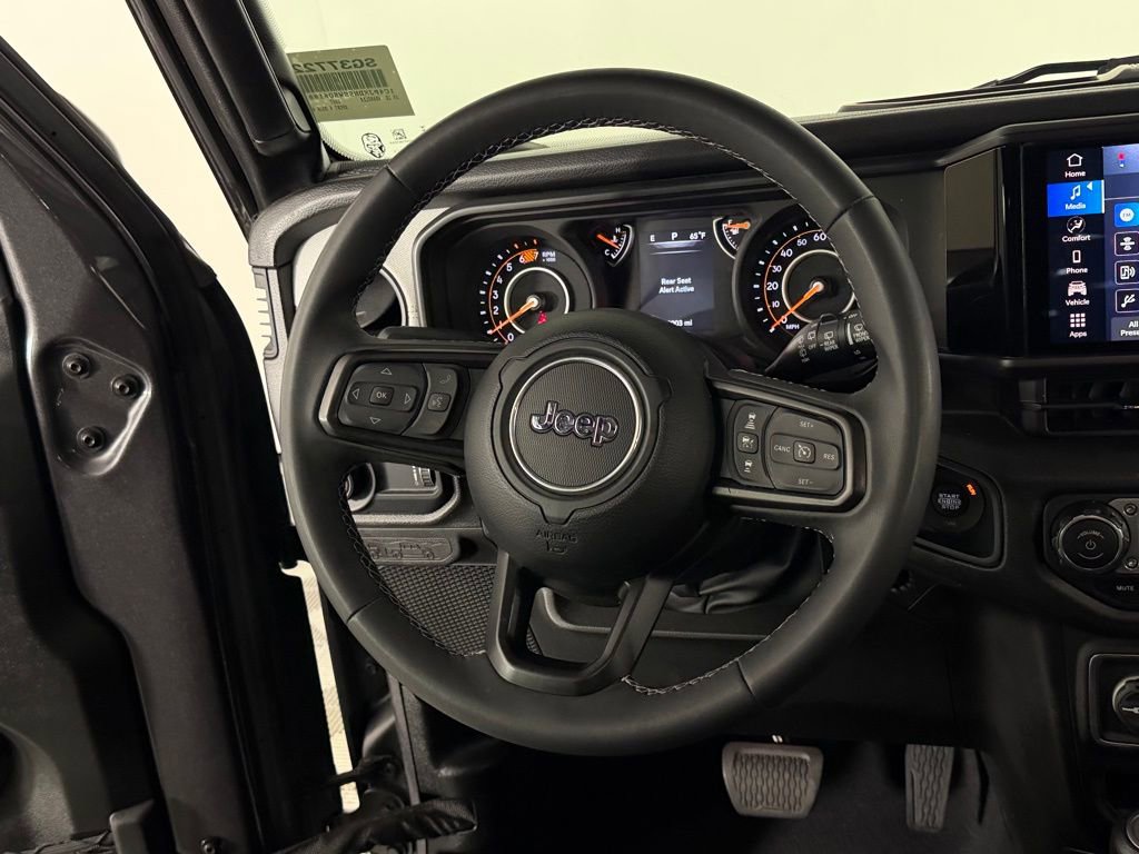 Used 2025 Jeep Wrangler Sport S image 14