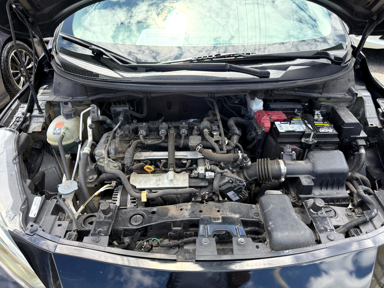 Used 2021 Nissan Versa SR image 23
