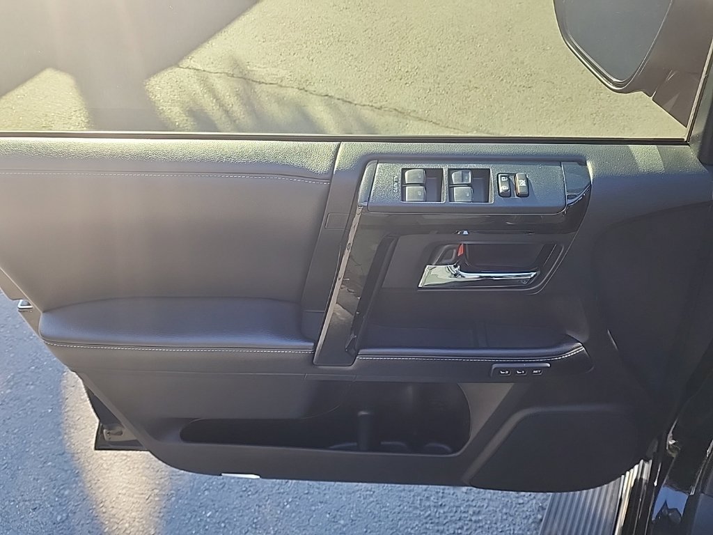Used 2020 Toyota 4Runner Nightshade AWD/4WD image 10