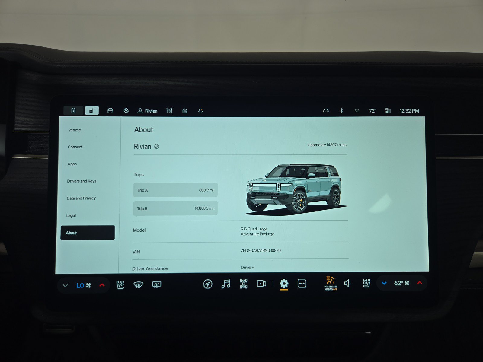 Used 2024 Rivian R1S Adventure AWD/4WD image 29
