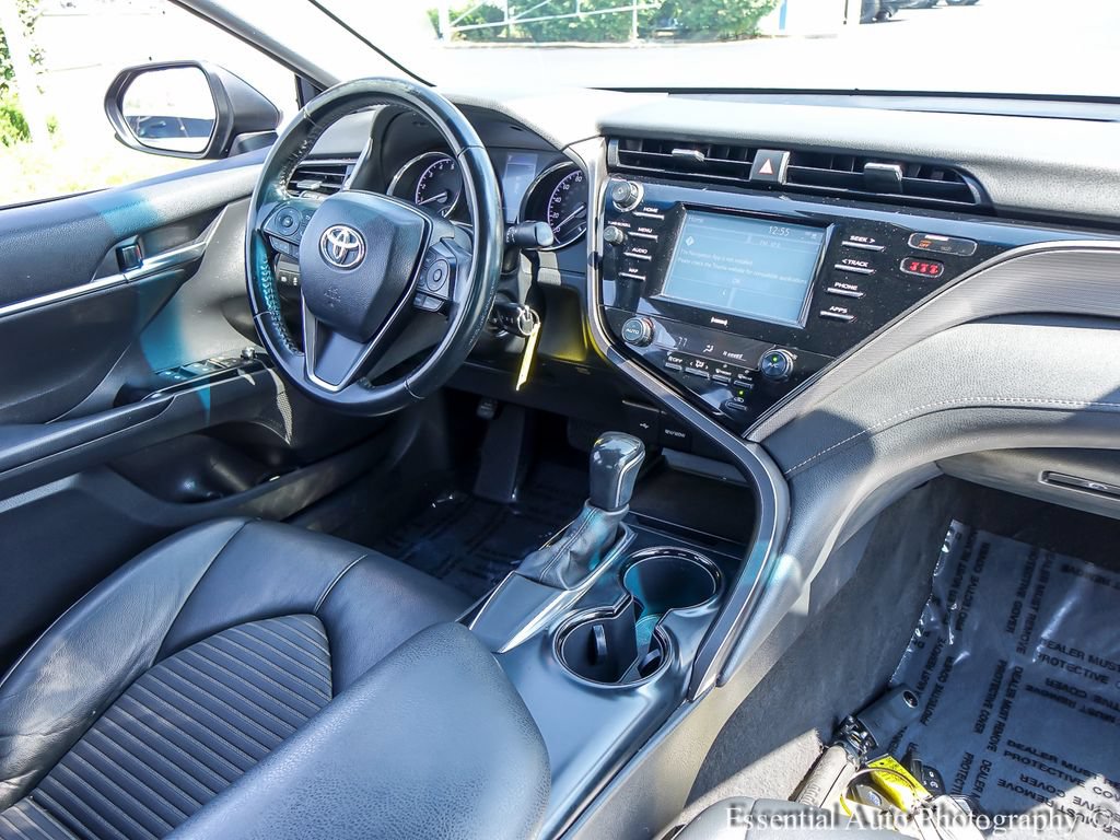 Used 2020 Toyota Camry SE FWD image 22