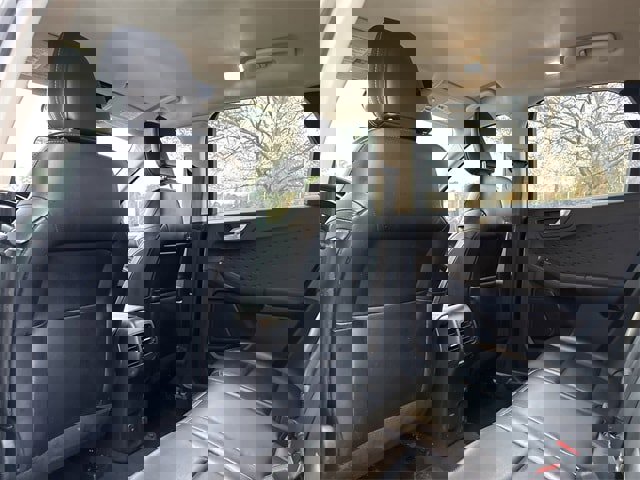 Used 2020 Ford Escape SEL image 10