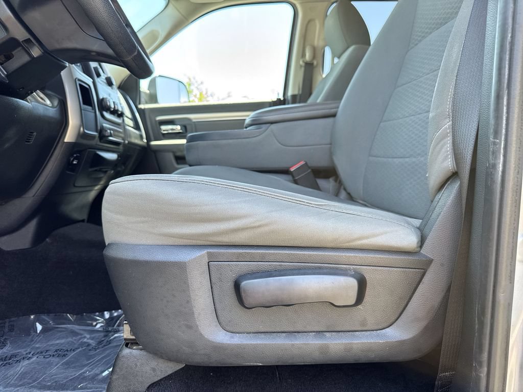 Used 2014 RAM 2500 SLT RWD image 14