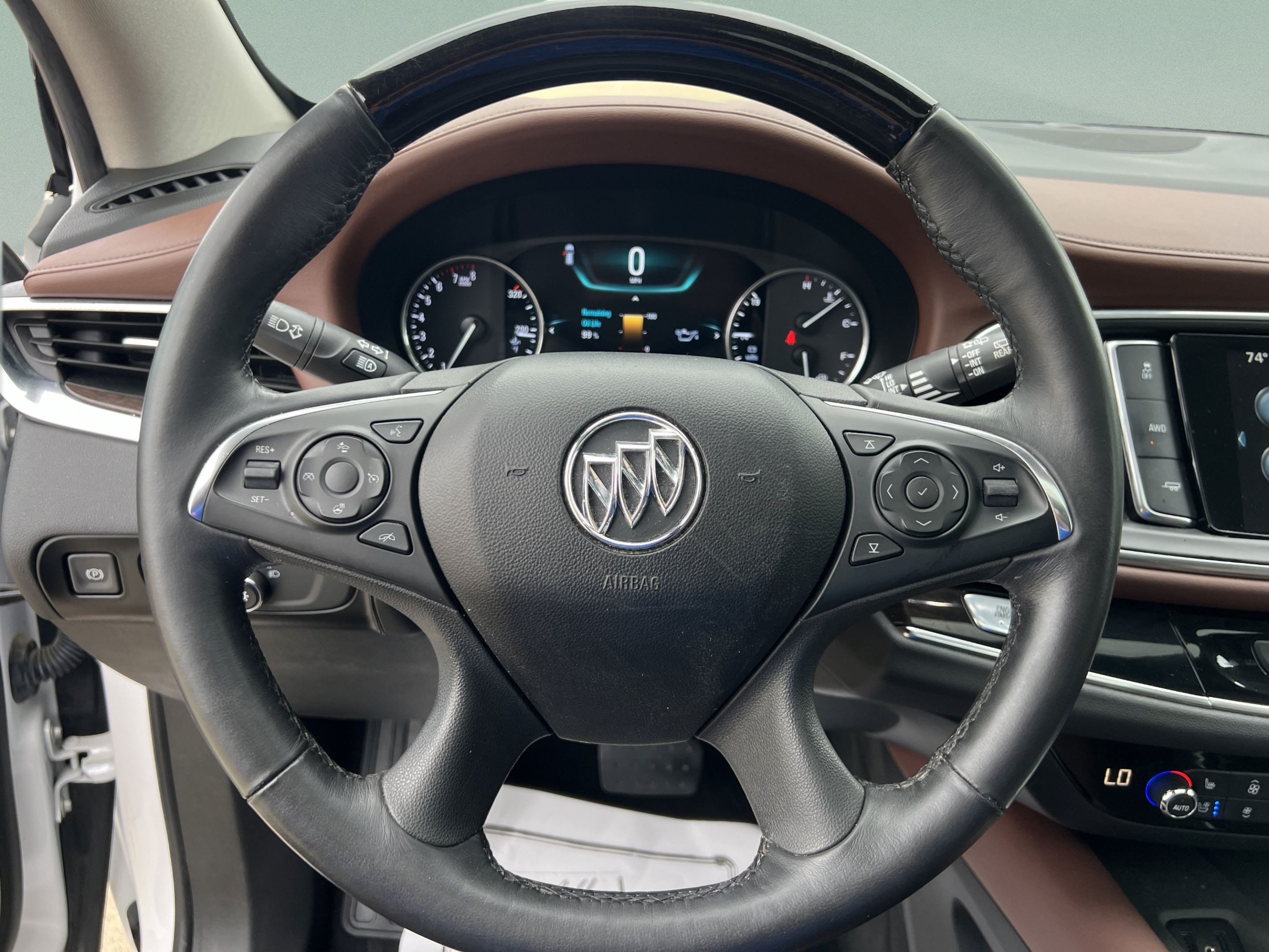 Used 2018 Buick Enclave Avenir w/ Avenir Technology Package AWD/4WD image 11