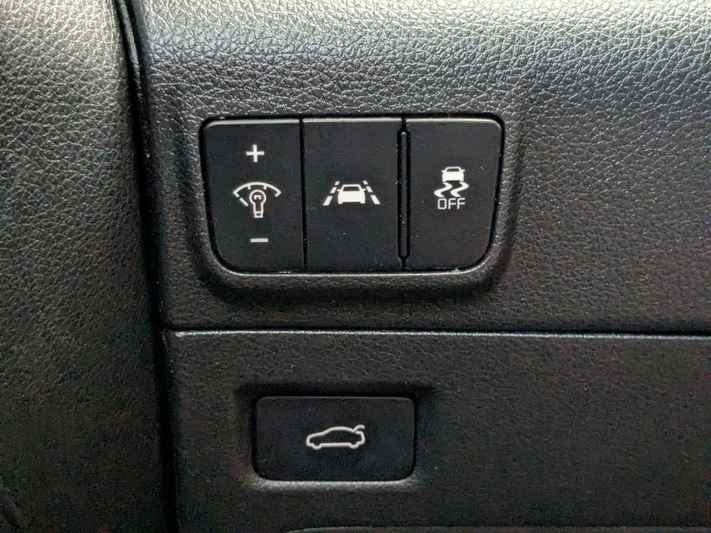 Used 2023 Kia K5 LXS image 27