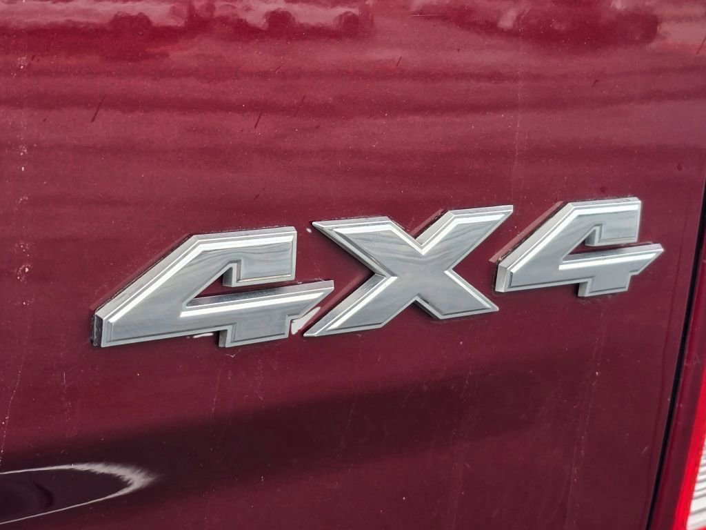 Used 2020 RAM 1500 Classic SLT AWD/4WD image 22