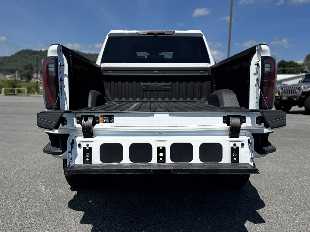 Used 2025 GMC Sierra 2500 AT4 AWD/4WD image 34