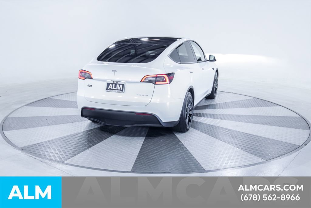 Used 2023 Tesla Model Y Performance AWD/4WD image 9