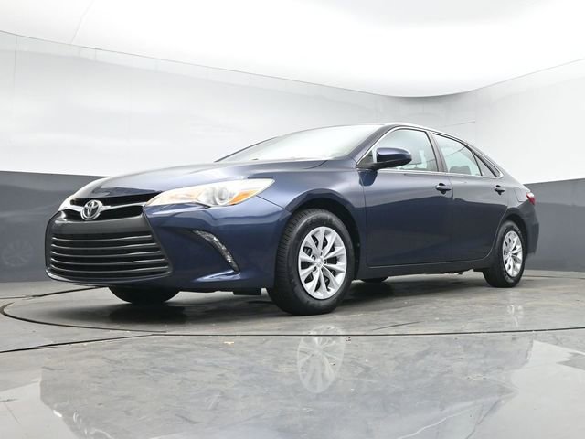 Used 2016 Toyota Camry LE image 31