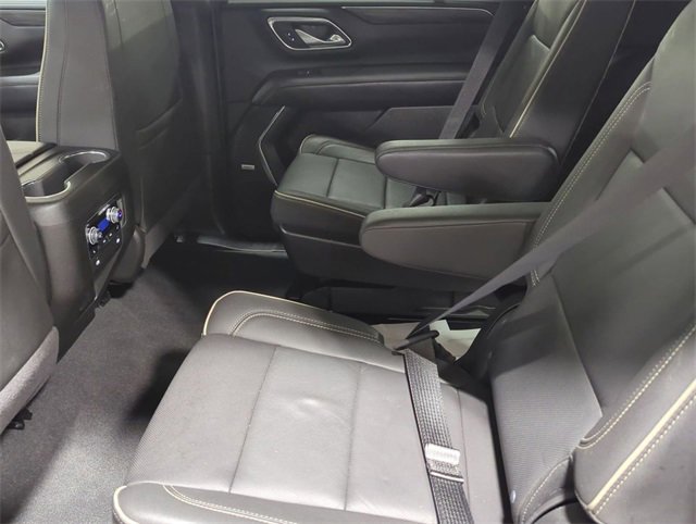 Certified 2024 GMC Yukon SLT w/ SLT Luxury Package image 24