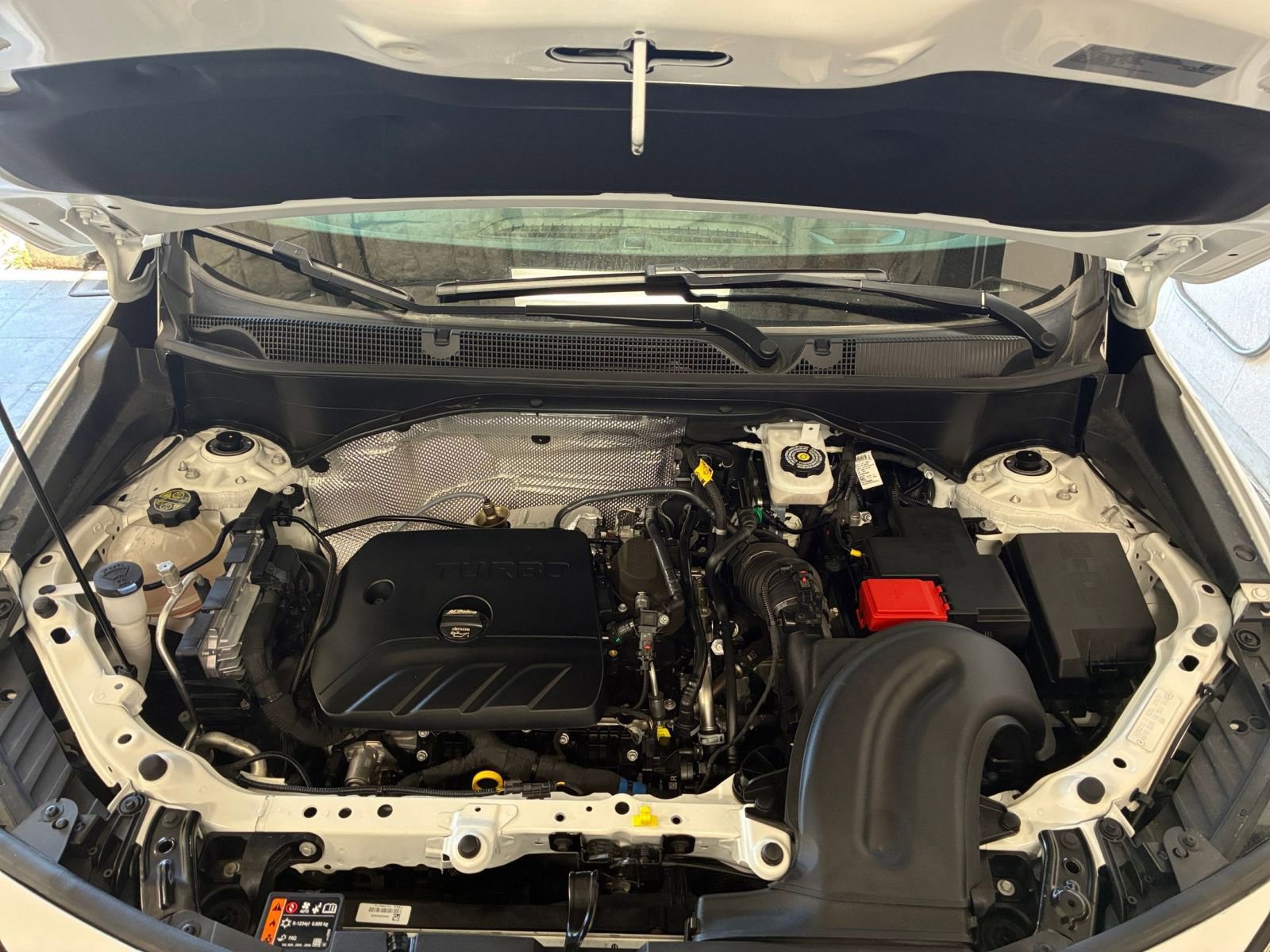 Used 2025 Buick Encore GX Preferred image 31