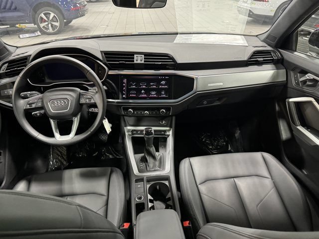 Certified 2025 Audi Q3 2.0T Premium AWD/4WD image 13