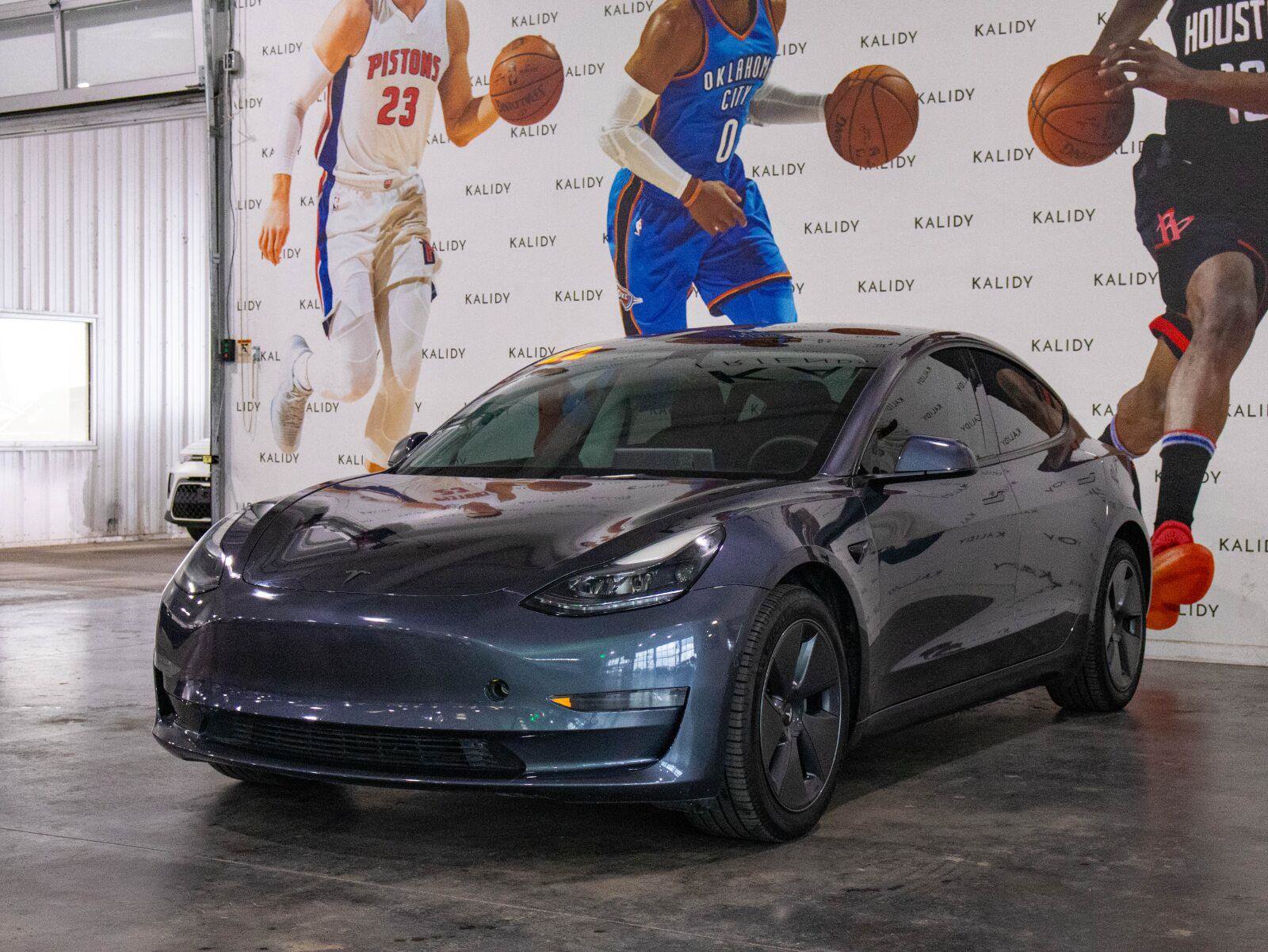 Used 2022 Tesla Model 3 Long Range AWD/4WD image 20