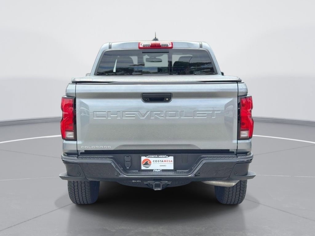 Used 2025 Chevrolet Colorado Z71 w/ Technology Package AWD/4WD image 4