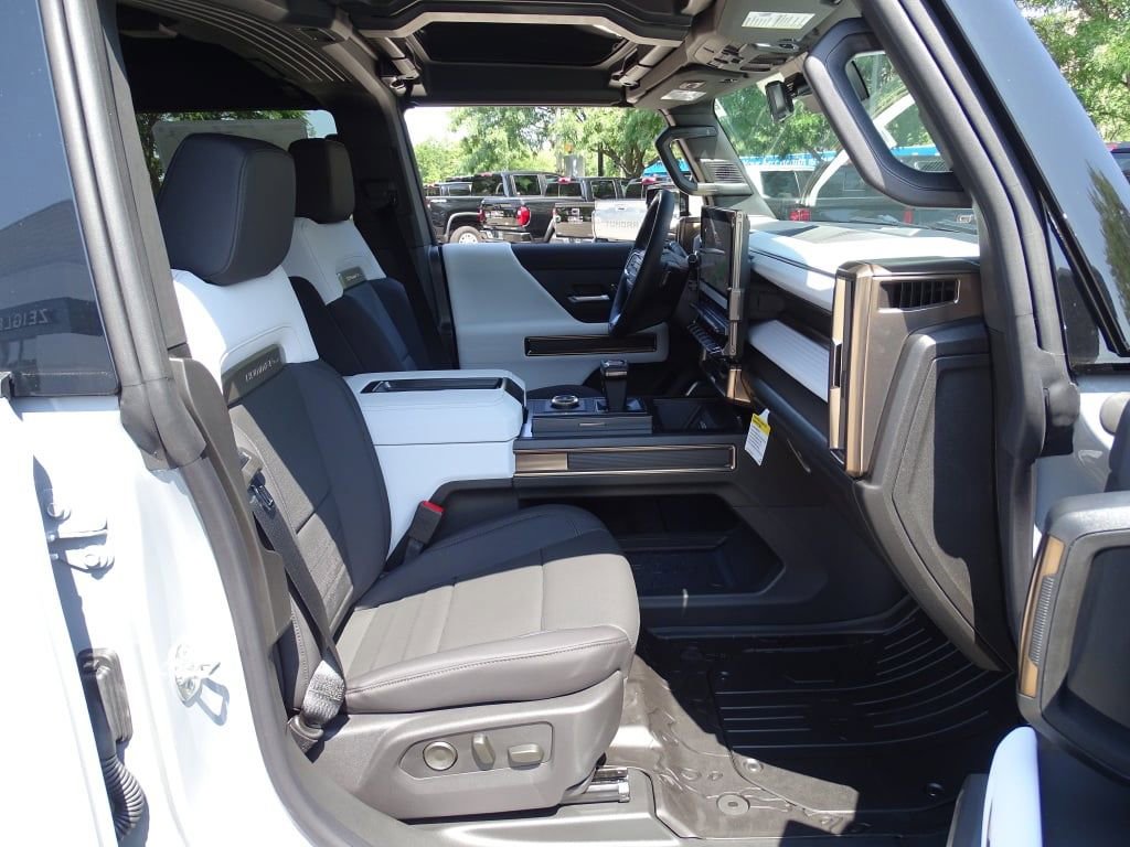 New 2025 GMC Hummer EV 3X w/ Extreme Off-Road Package video 3