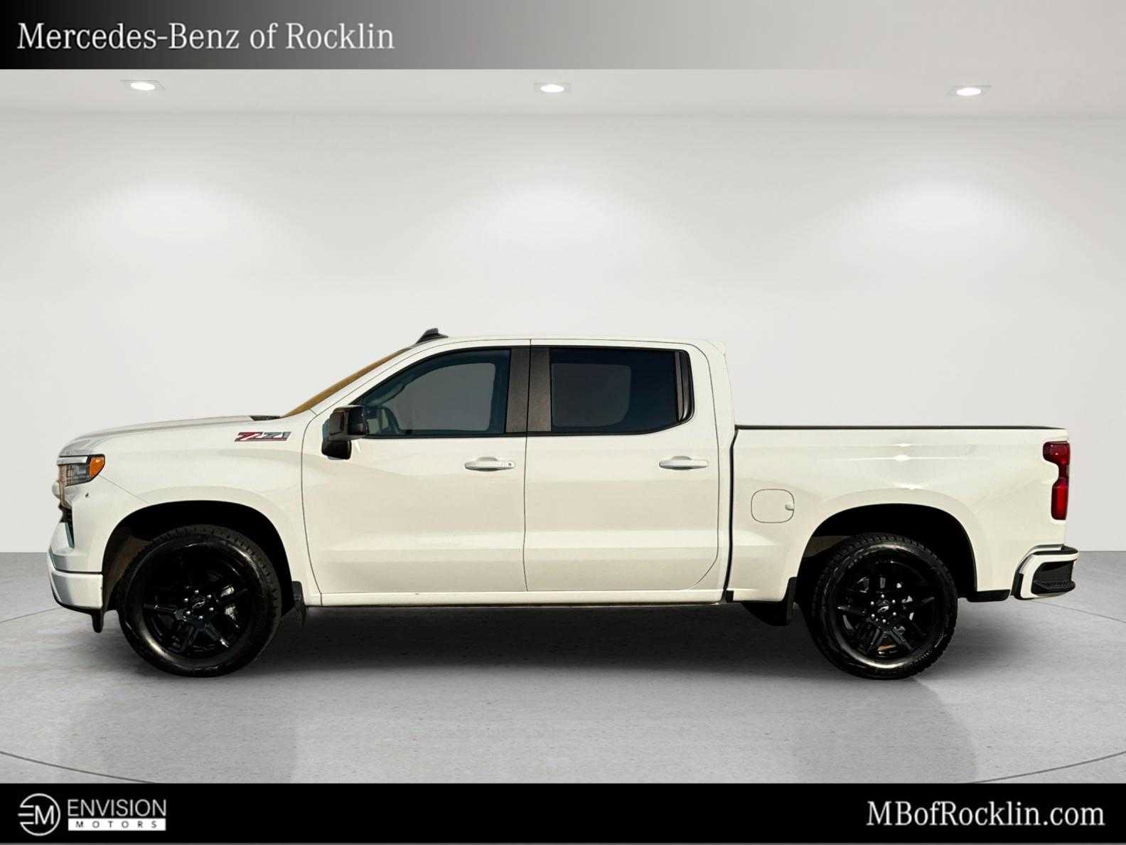 Used 2023 Chevrolet Silverado 1500 RST AWD/4WD image 3
