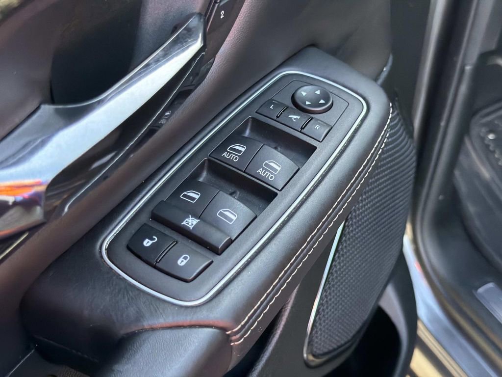 Used 2022 RAM 1500 Limited image 27