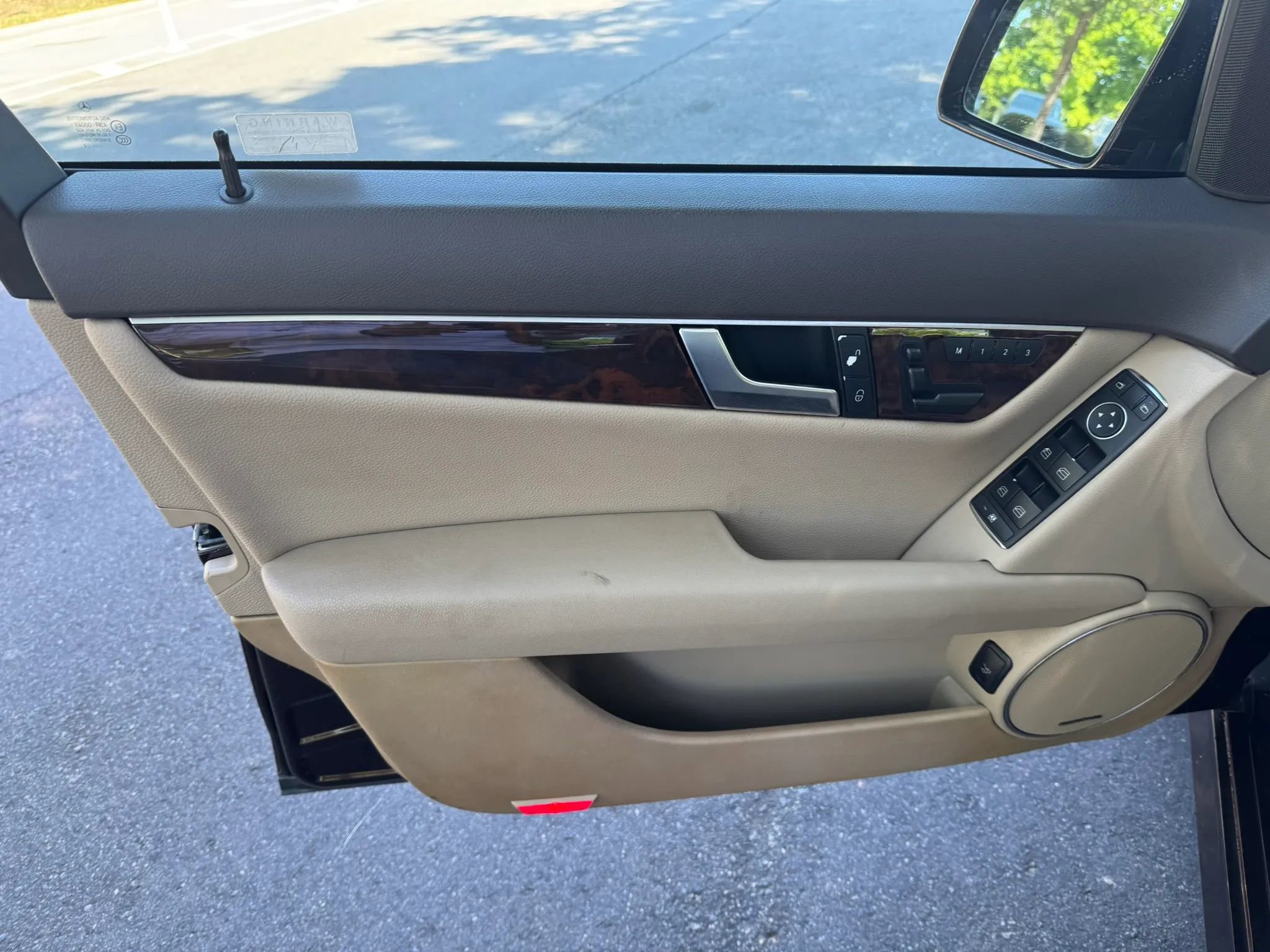 Used 2012 Mercedes-Benz C 250 Sedan image 17