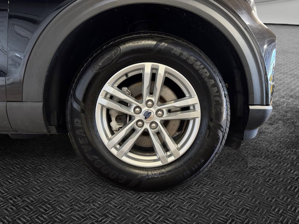 Used 2020 Ford Explorer XLT w/ Equipment Group 202A image 11