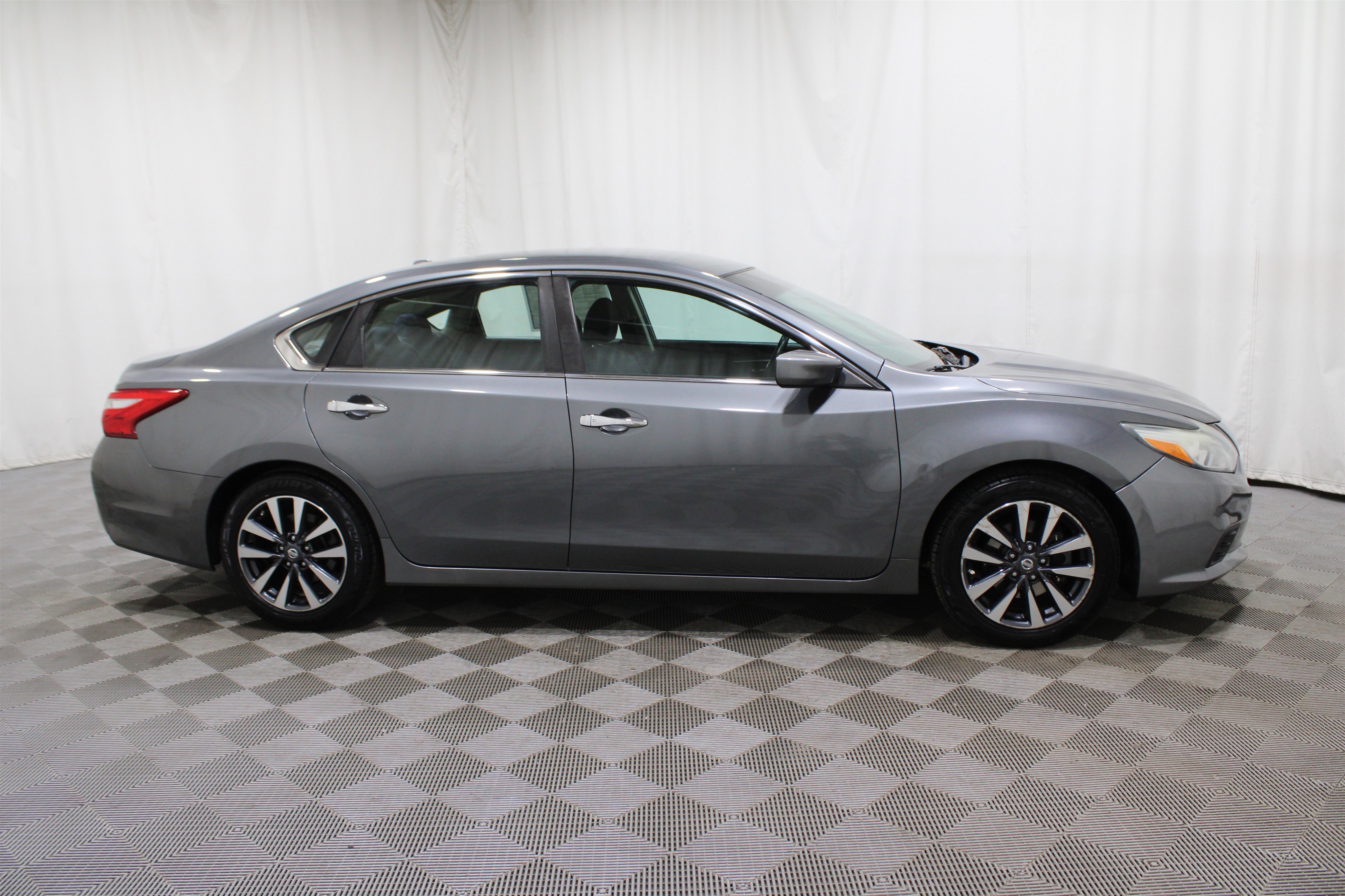 Used 2017 Nissan Altima 2.5 SV image 27