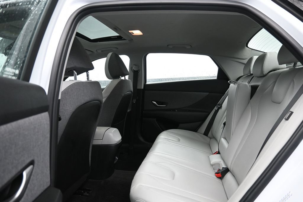 Used 2024 Hyundai Elantra Limited FWD image 25