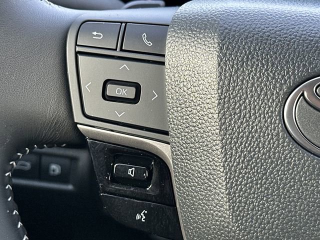 Used 2026 Toyota Camry SE FWD image 18