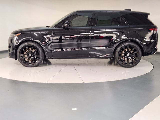 Used 2025 Land Rover Range Rover Sport Dynamic SE image 5