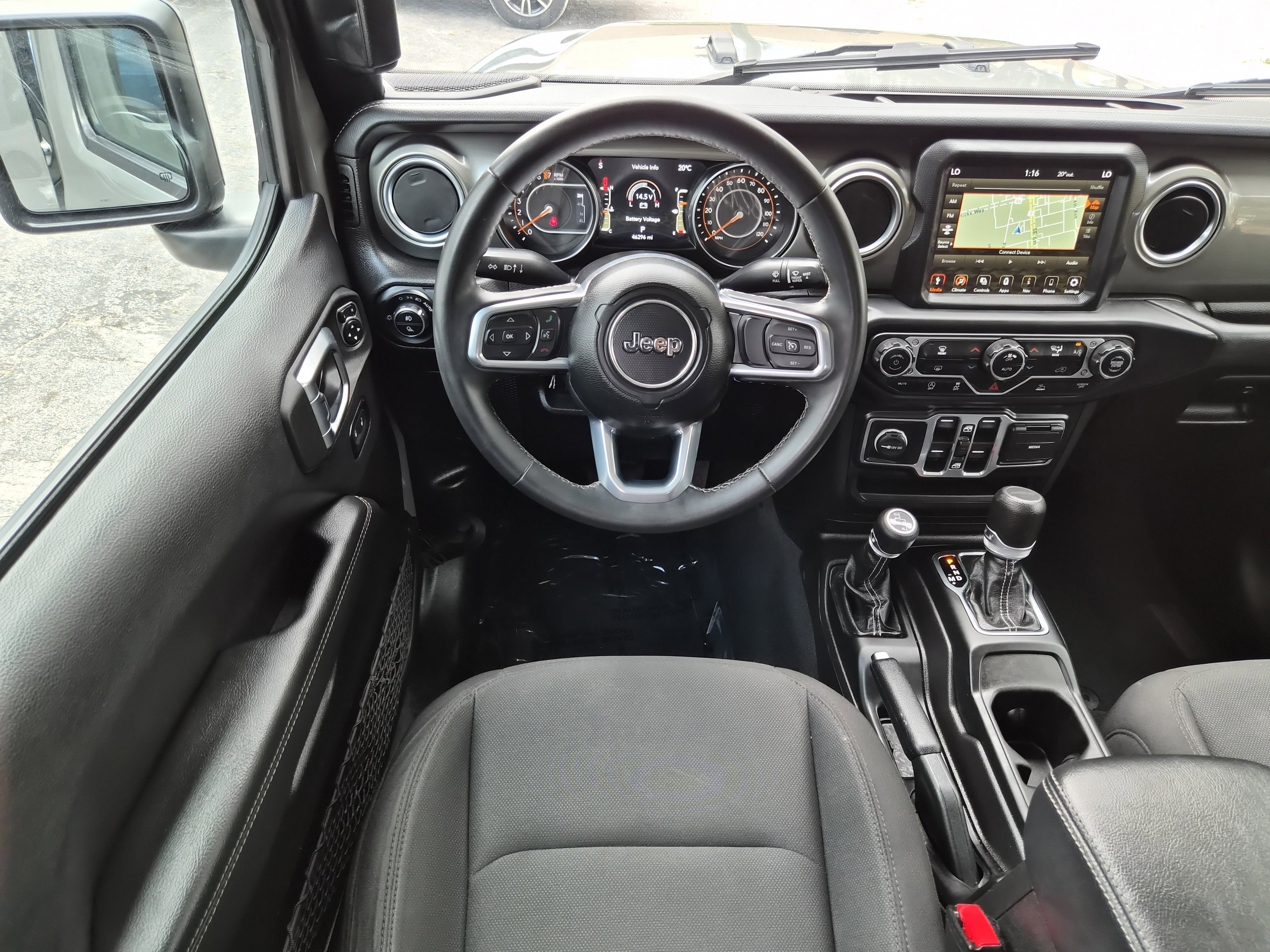 Used 2023 Jeep Gladiator Overland AWD/4WD image 12