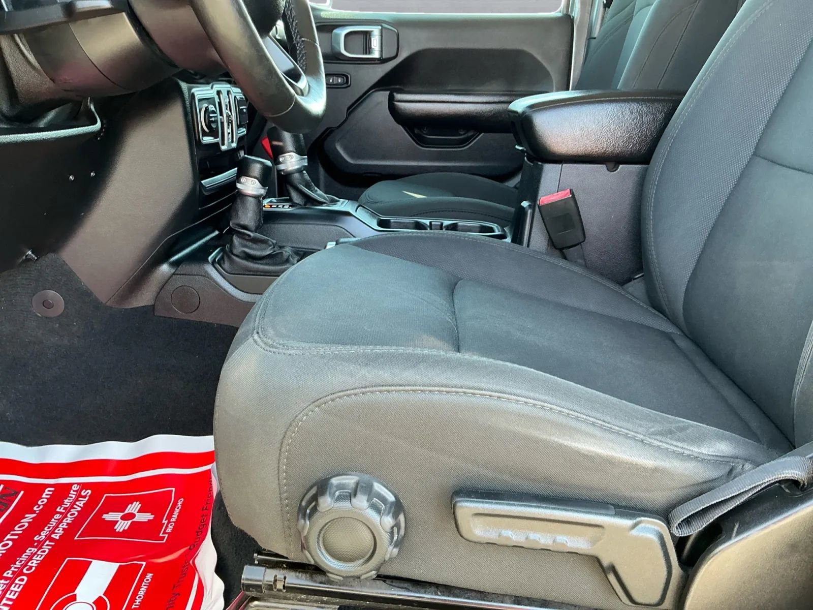 Used 2018 Jeep Wrangler Unlimited Sport S image 12