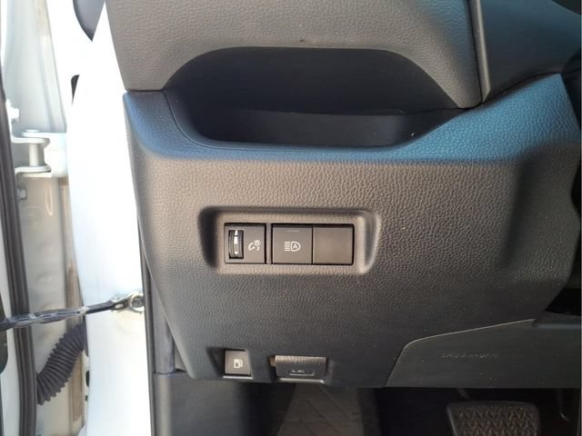 Used 2021 Toyota RAV4 LE AWD/4WD image 14