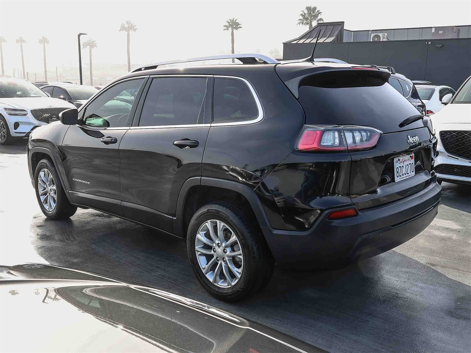Used 2019 Jeep Cherokee Latitude w/ Popular Appearance Group image 4