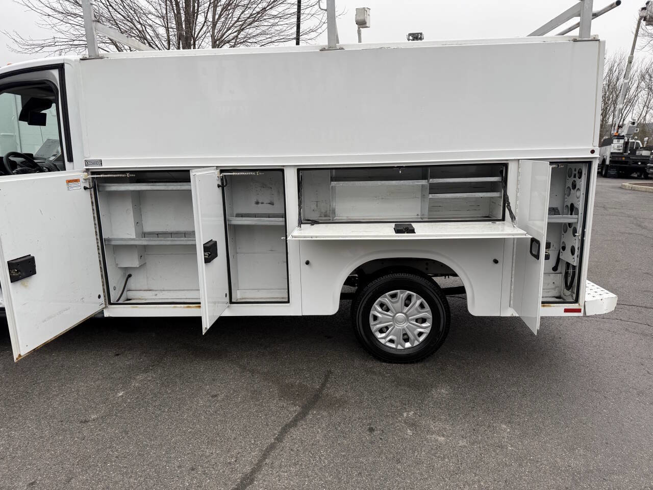 Used 2018 Ford Transit 350 138 w/ Interior Upgrade Package image 12