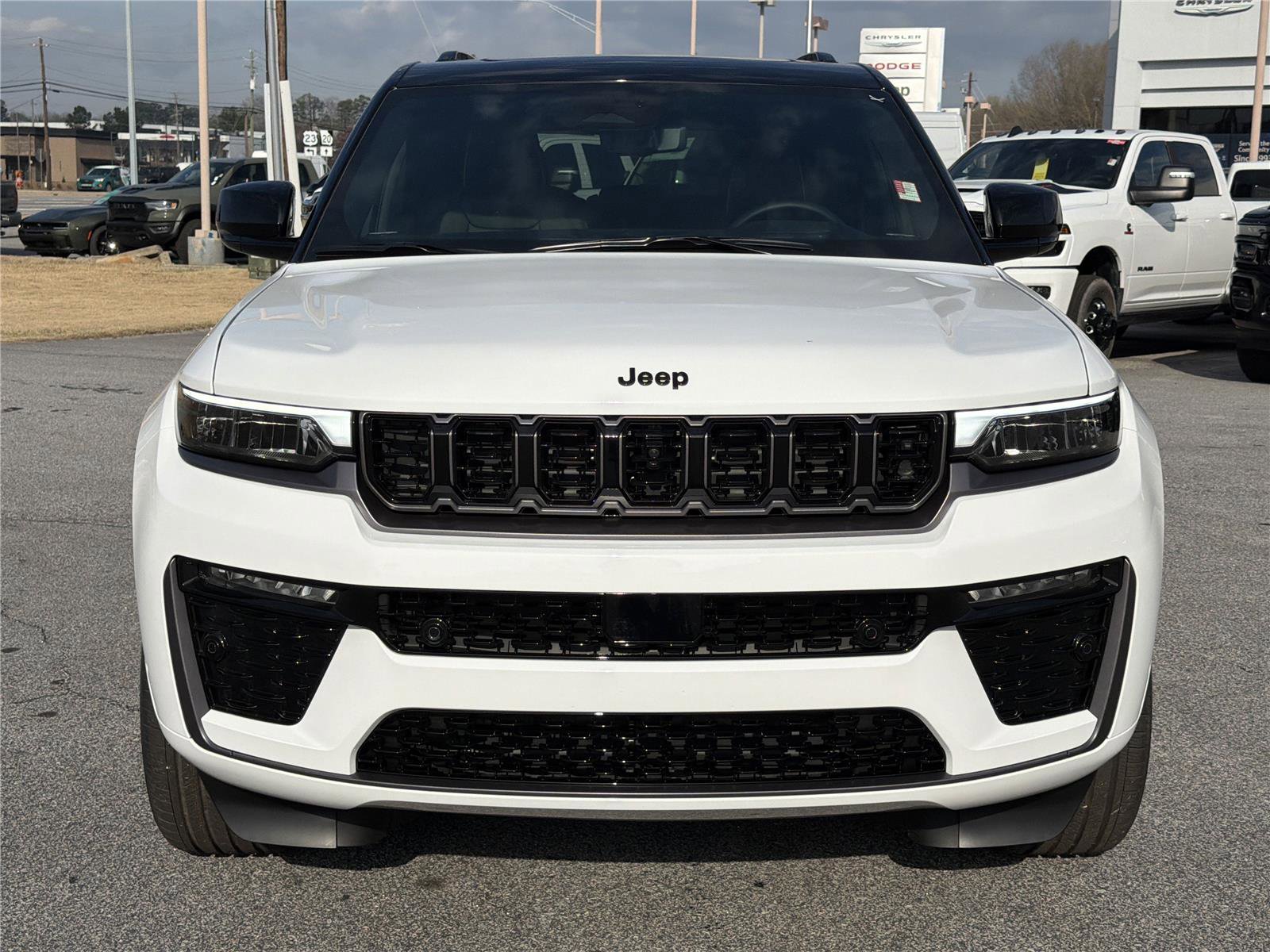 New 2026 Jeep Grand Cherokee Summit image 3