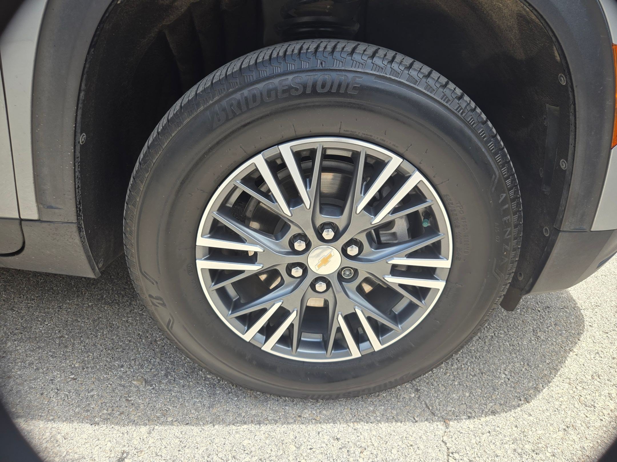 Certified 2024 Chevrolet Traverse LS FWD image 27