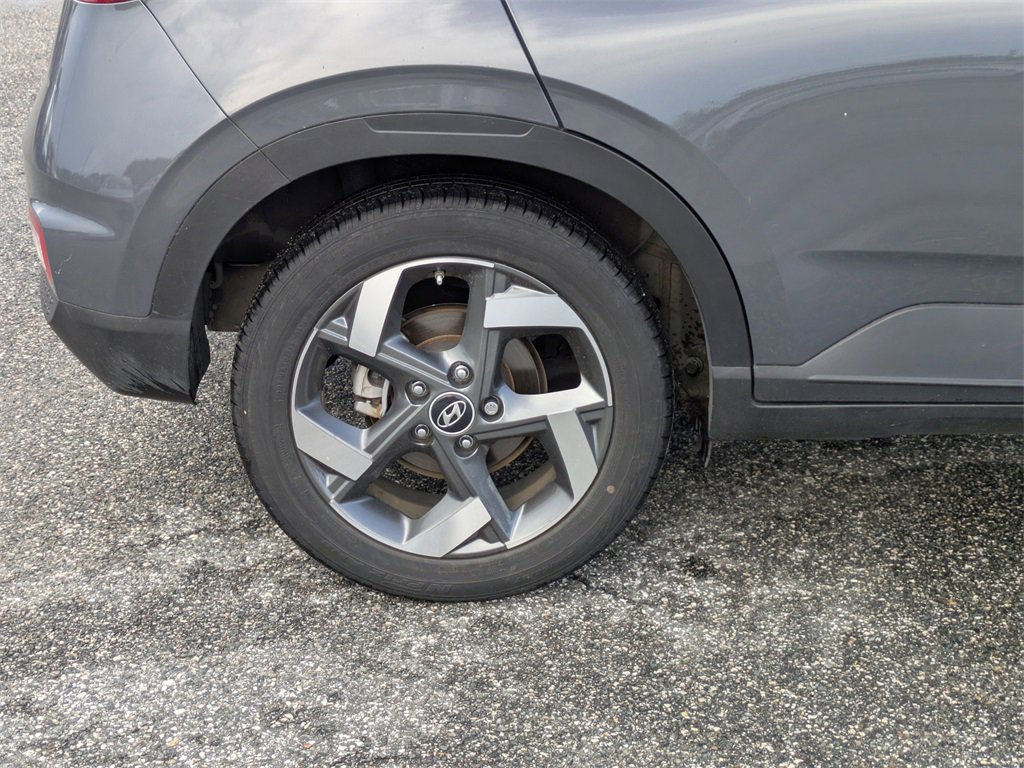 Used 2023 Toyota Corolla LE image 11