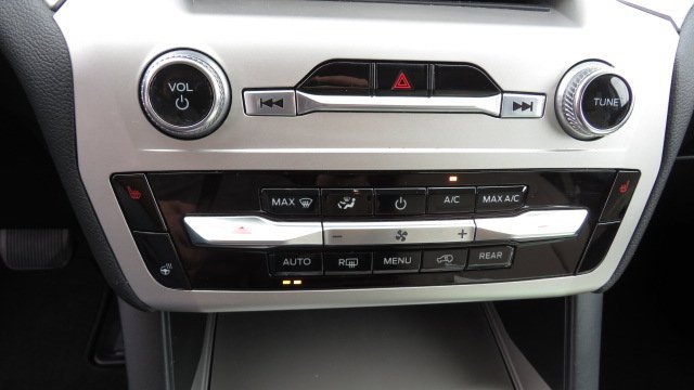 Certified 2022 Ford Explorer XLT w/ Equipment Group 202A image 14