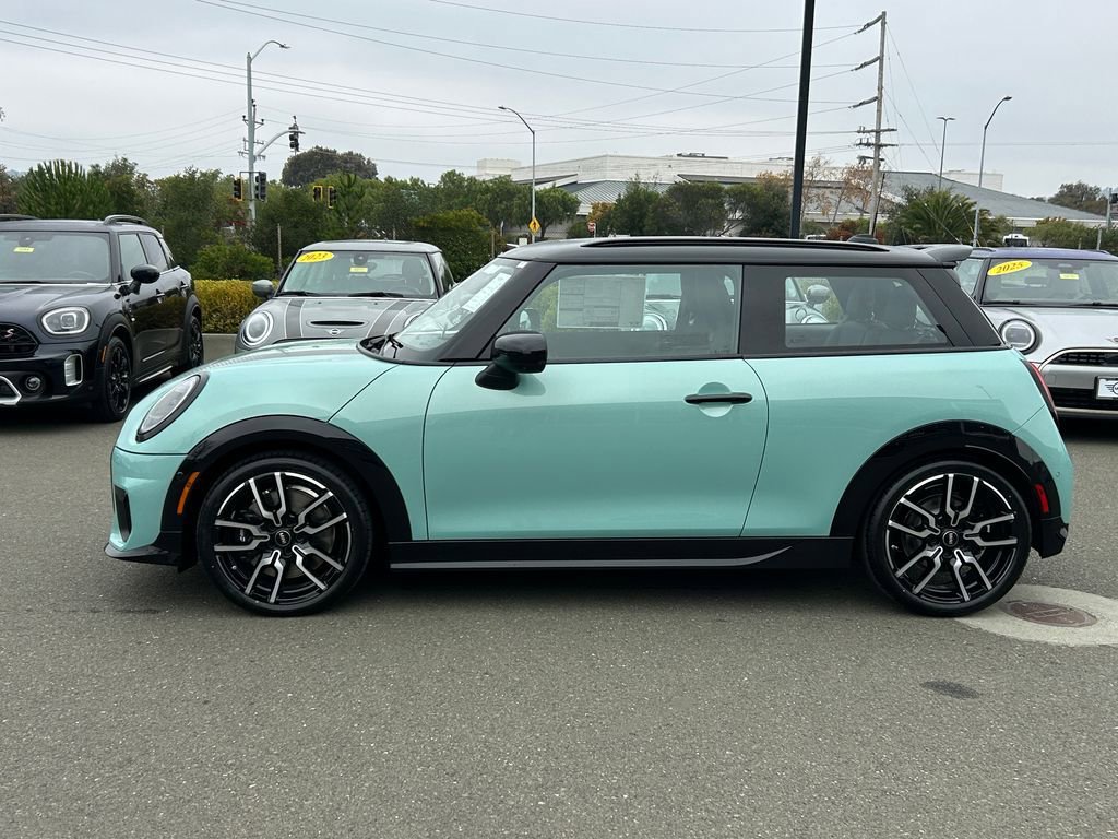 New 2026 MINI Cooper S image 2