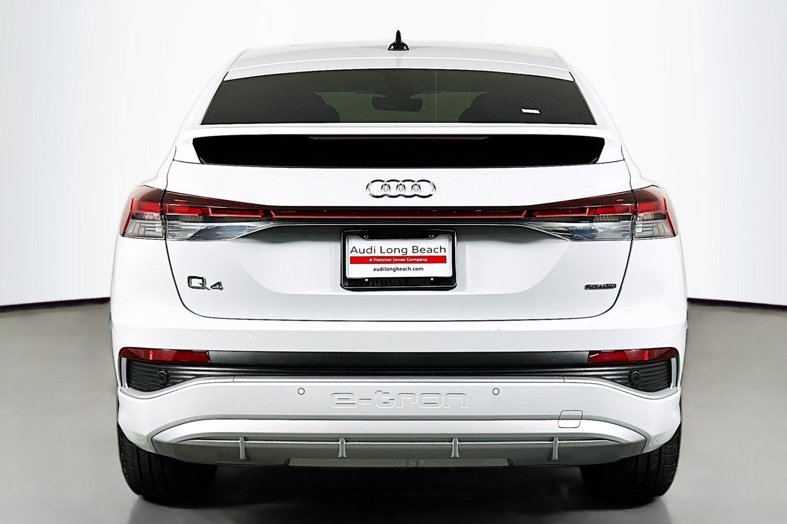 Used 2024 Audi Q4 e-tron Premium Plus w/ Premium Plus AWD/4WD image 3