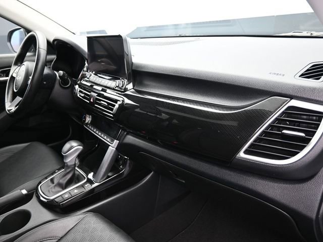 Used 2023 Kia Seltos EX image 42