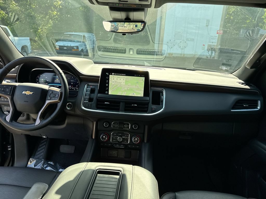 Used 2024 Chevrolet Tahoe High Country AWD/4WD image 31