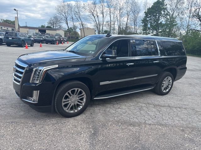 Used 2020 Cadillac Escalade ESV 4WD image 7